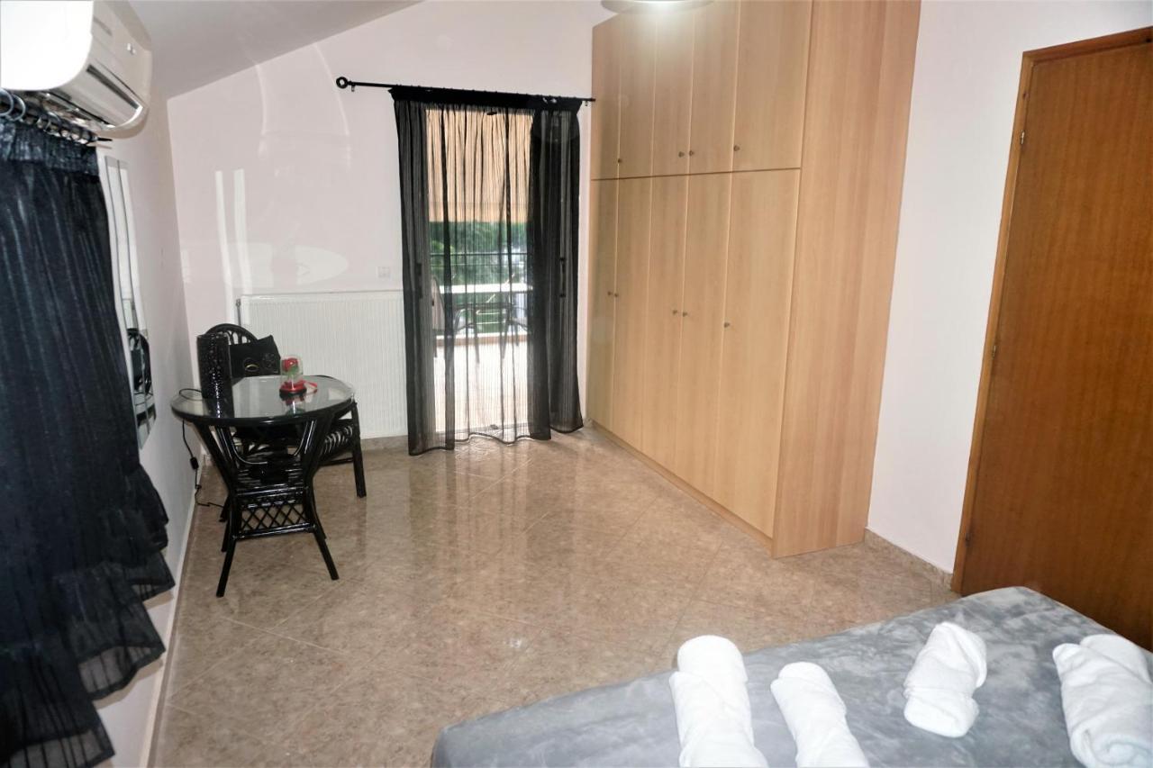 Lasithiotakis Apartments Poros  Zewnętrze zdjęcie